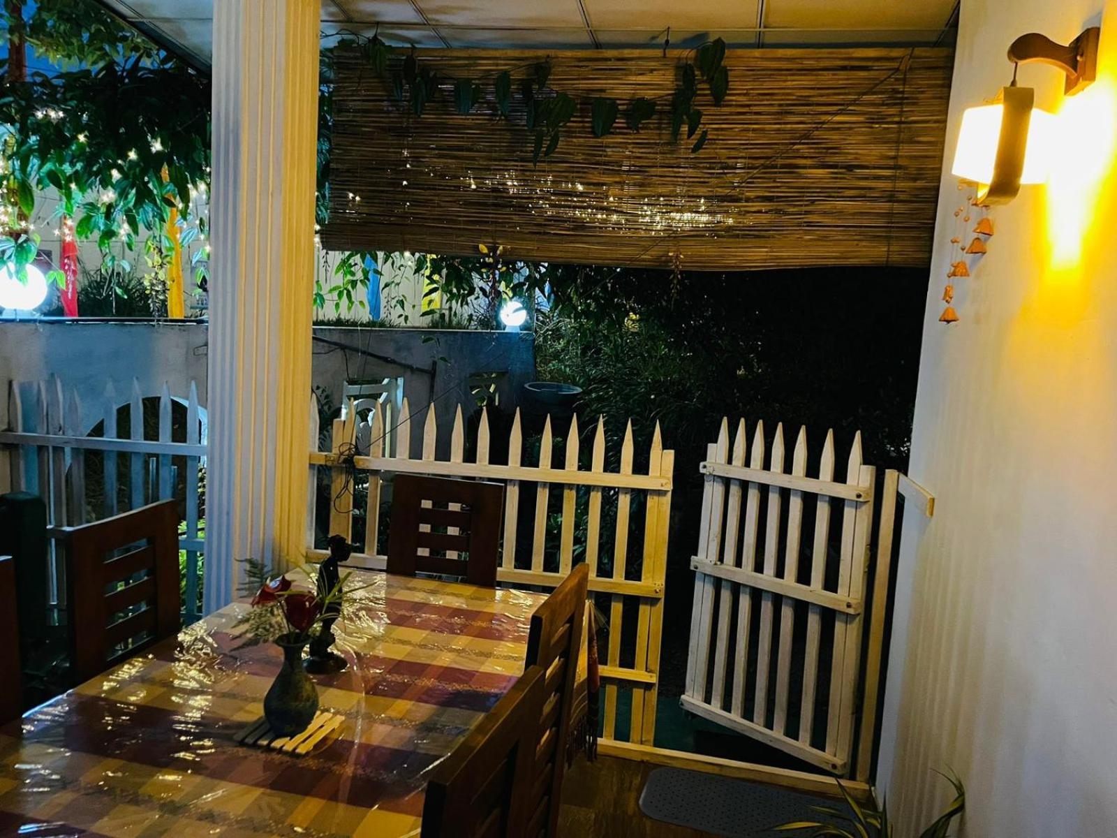 Ritz Inn 埃拉 外观 照片